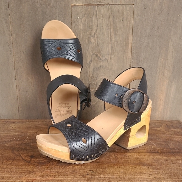 dansko Shoes - Dansko Clogs Women's sz 36/5.5US Odele Black Tumbled Calf Leather Wood Platforms